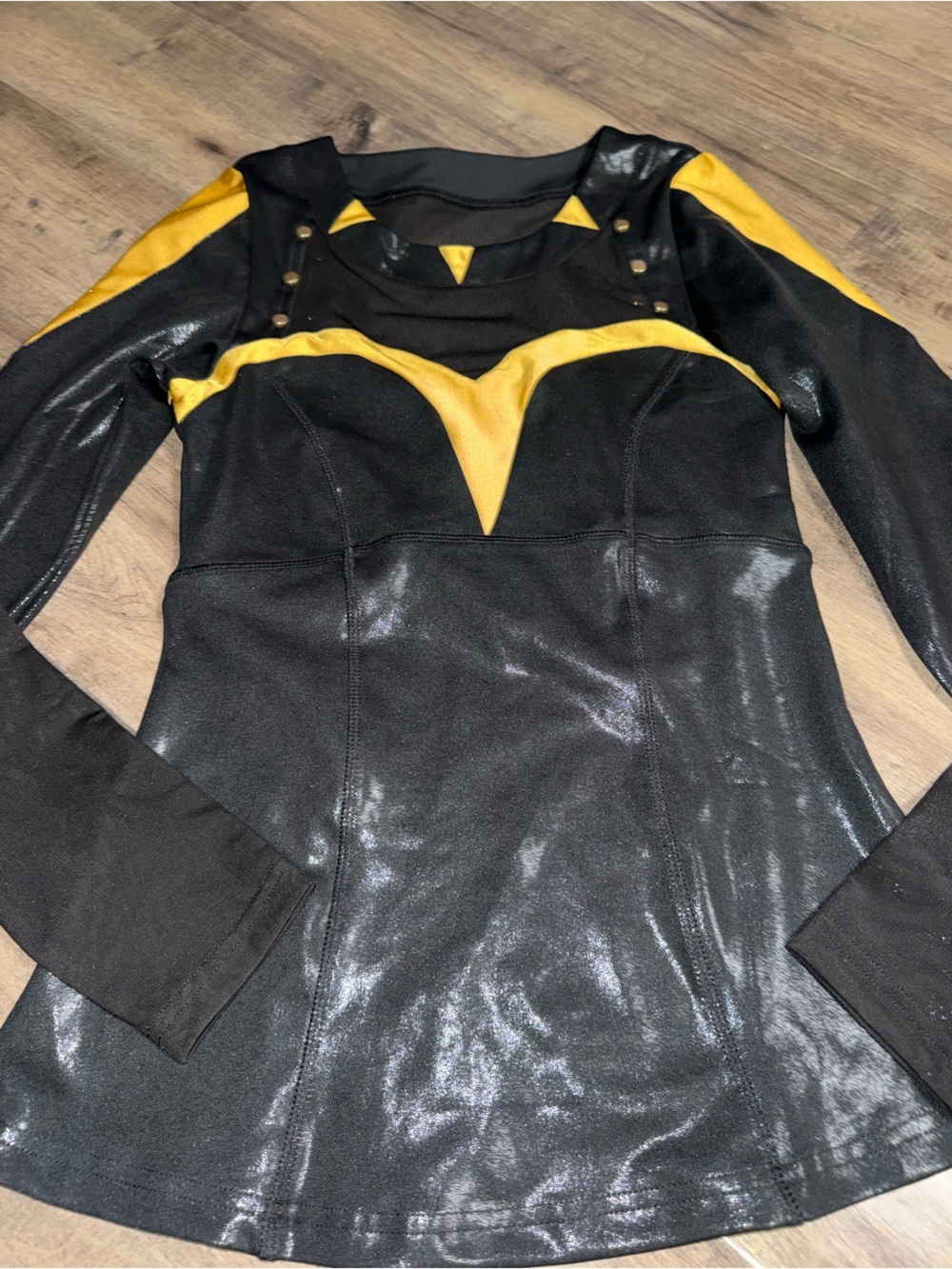 Crowned Athletics Queen Panther LS Top XS Marvel - Picture 5 of 12